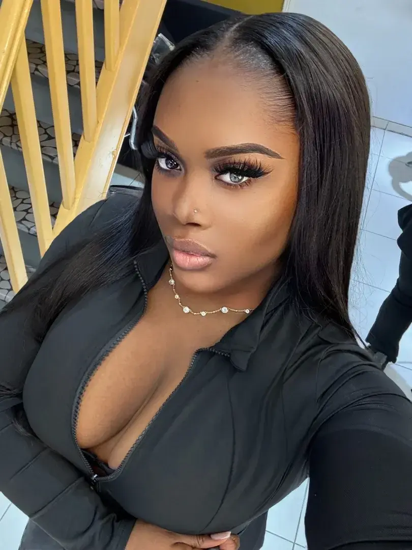 Aperçu public — Quinn1 : « ABO GRATUIT CODE MARCH 🔥 » (MYM) — pas un leak