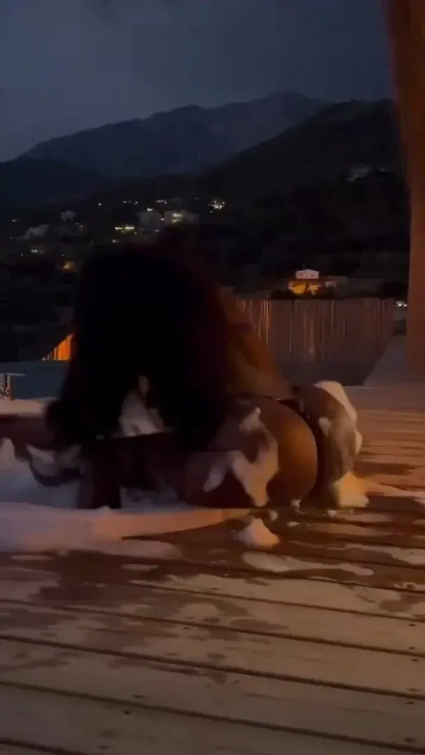 Aperçu public — Quinn1 : « ABO GRATUIT CODE MARCH 🔥 » (MYM) — pas un leak