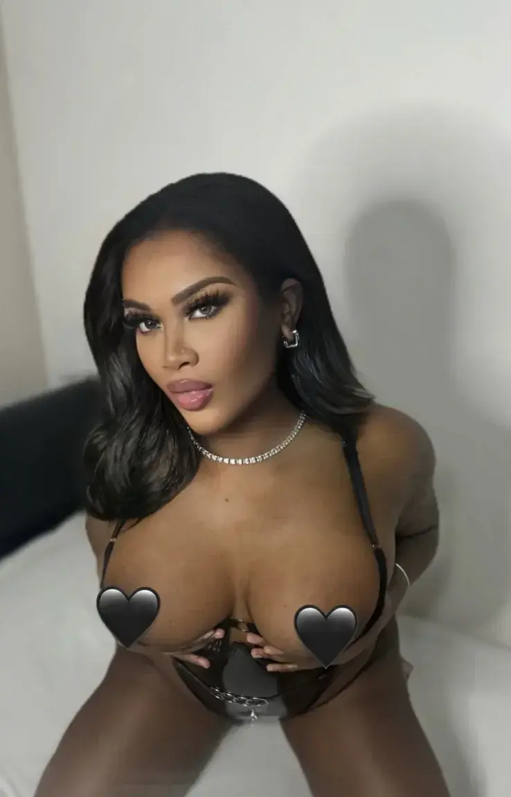 Leak & nude MYM — Quinn1 : « En privé je te réserve des dingueries 😈 » (MYM)