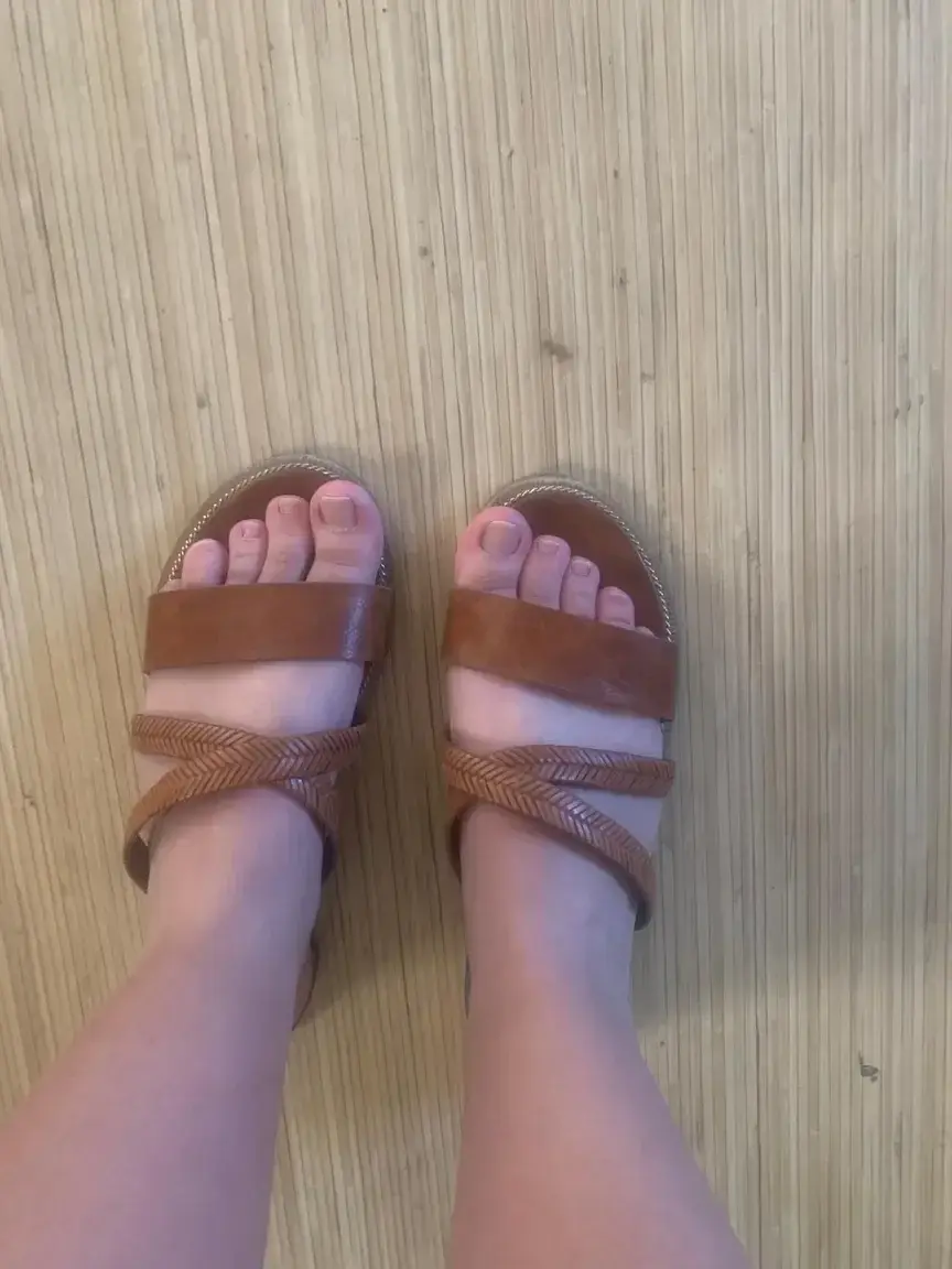 Leak & nude 1 — Footpicture59