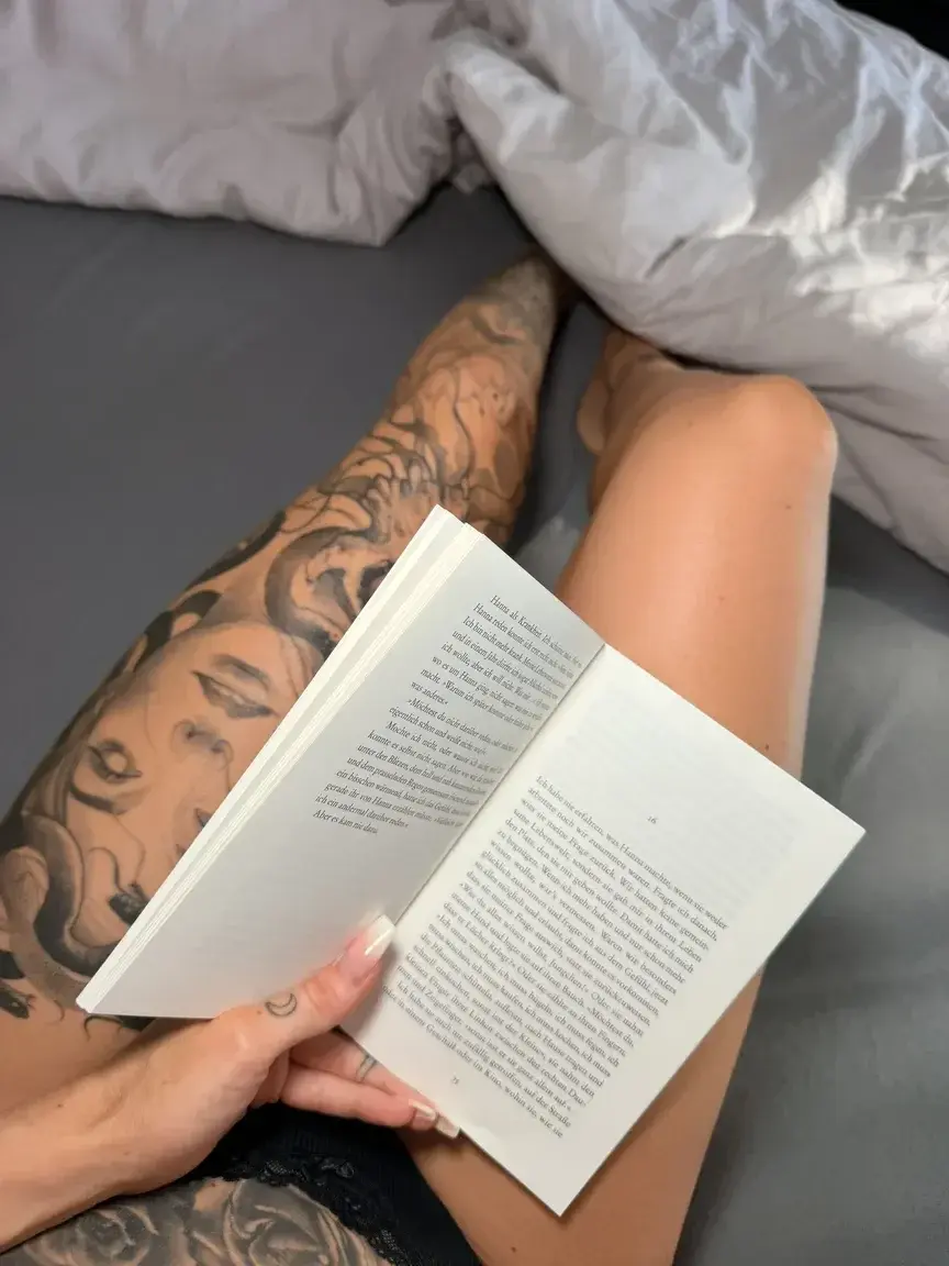 Leak & nude 21 — Laraiza