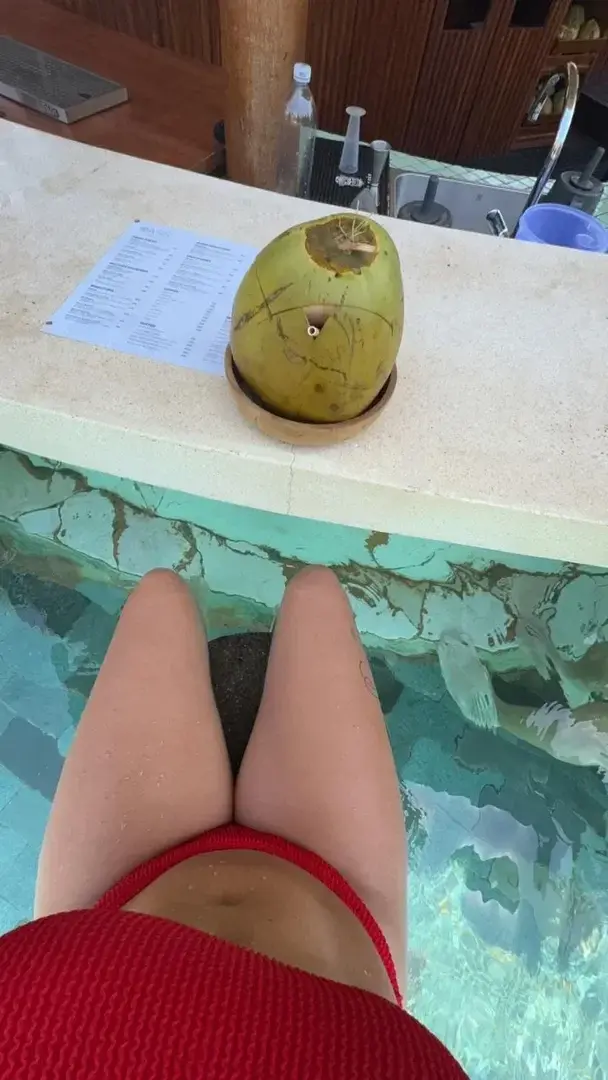 Leak public de Emiliemymm — « Bali » (nude) sur MYM