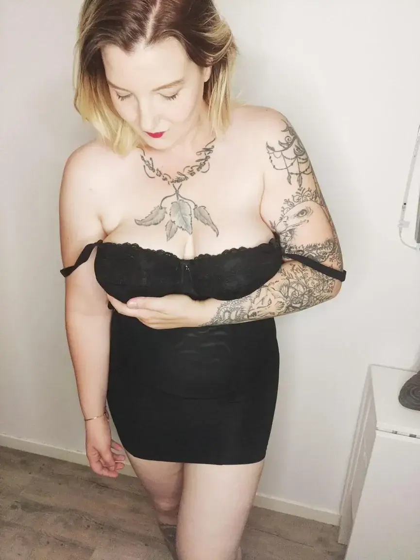 Leak & nude 2 — pin_up