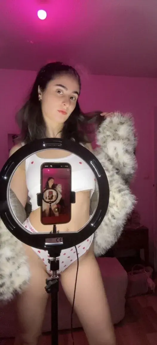Leak & nude 4 — Ambrexox