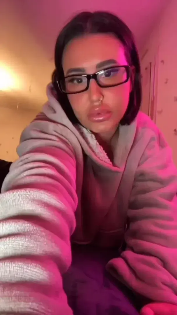 Leak public de Barbiejoy — « description de la photo » (nude) sur MYM