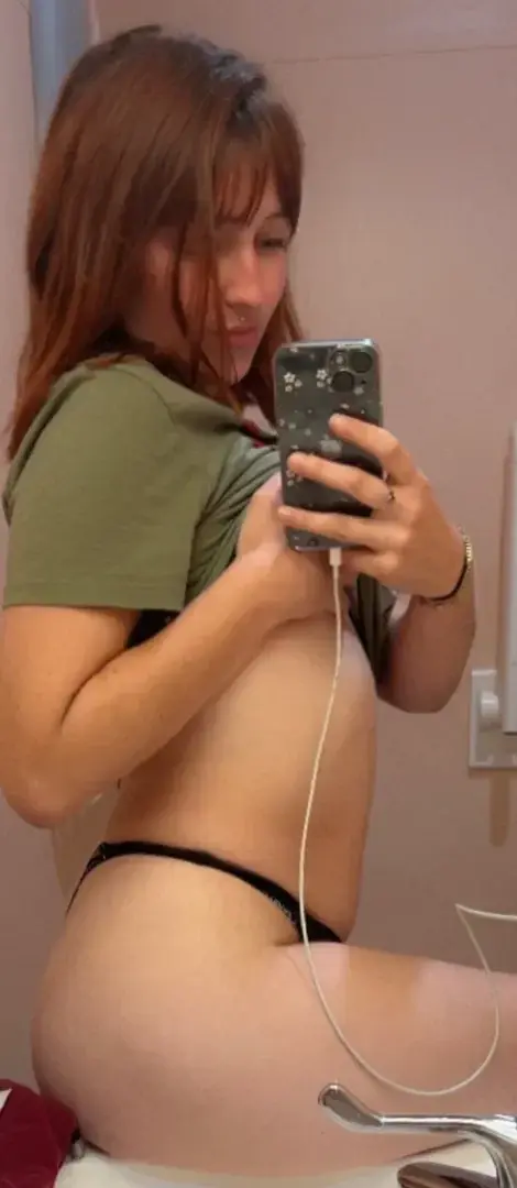 Leak & nude 1 — Billie12