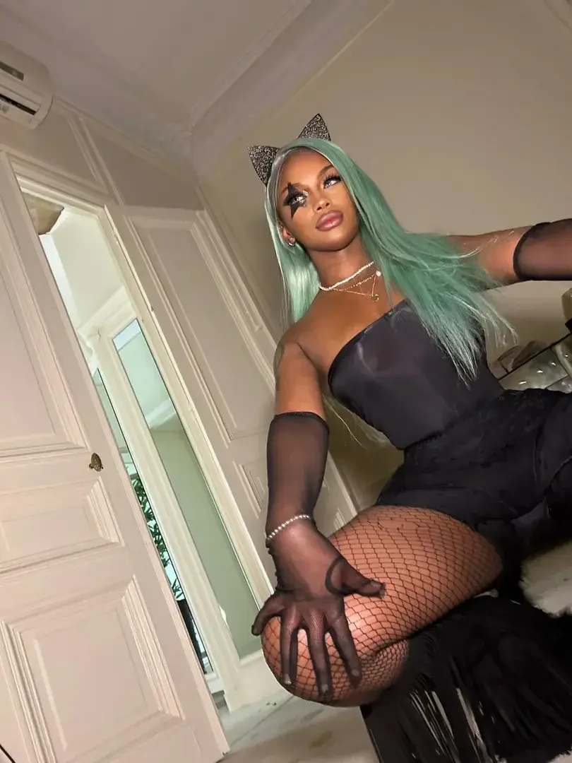 Leak & nude 1 — Ravenn