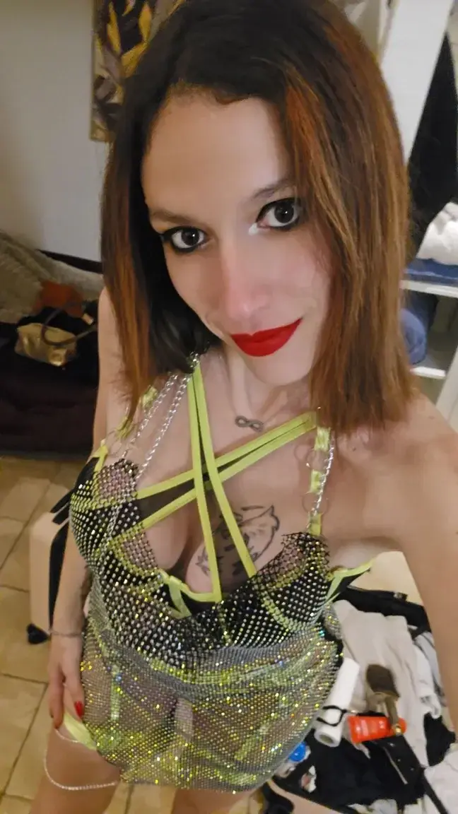 Leak & nude MYM — Lily-diabl3ss : « média » (MYM)