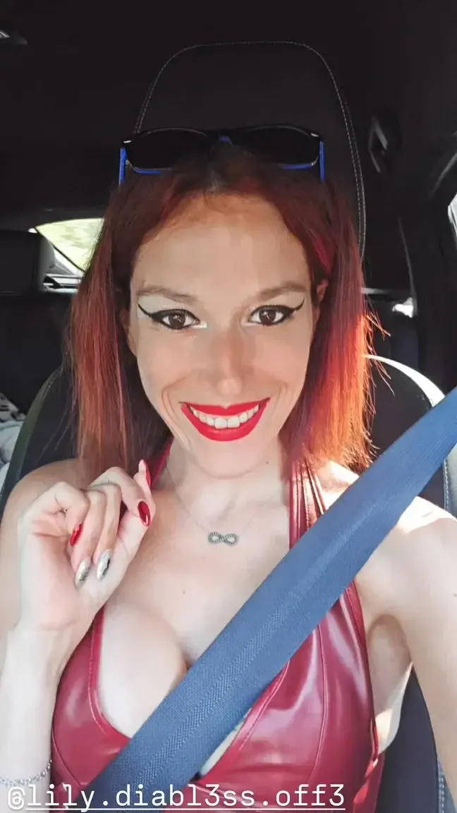 Leak & nude MYM — Lily-diabl3ss : « média » (MYM)