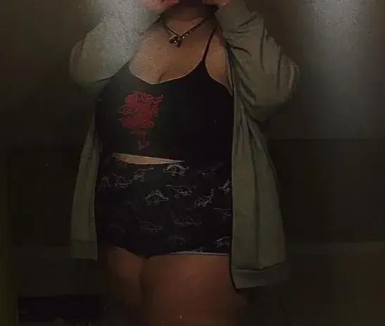 Leak public de Luna_wolf — « description de la photo » (nude) sur MYM