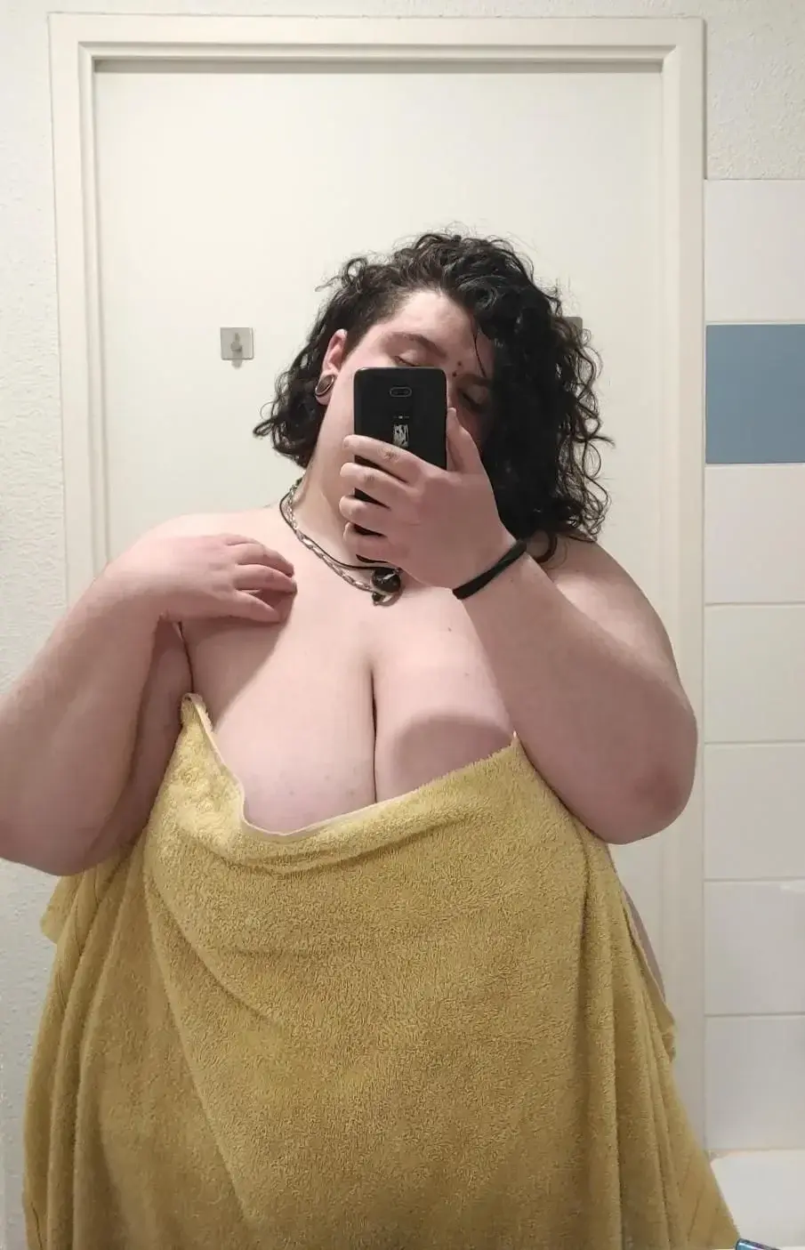 Leak public de Luna_wolf — « description de la photo » (nude) sur MYM