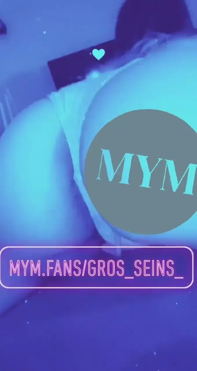Leak & nude 1 — Gros-seins-