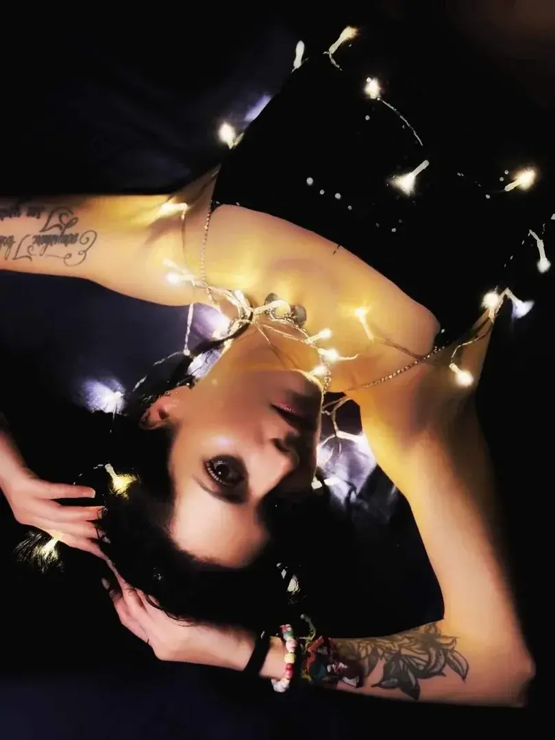 Cosmic #serie3#portrait #couleur #femme #lumiere