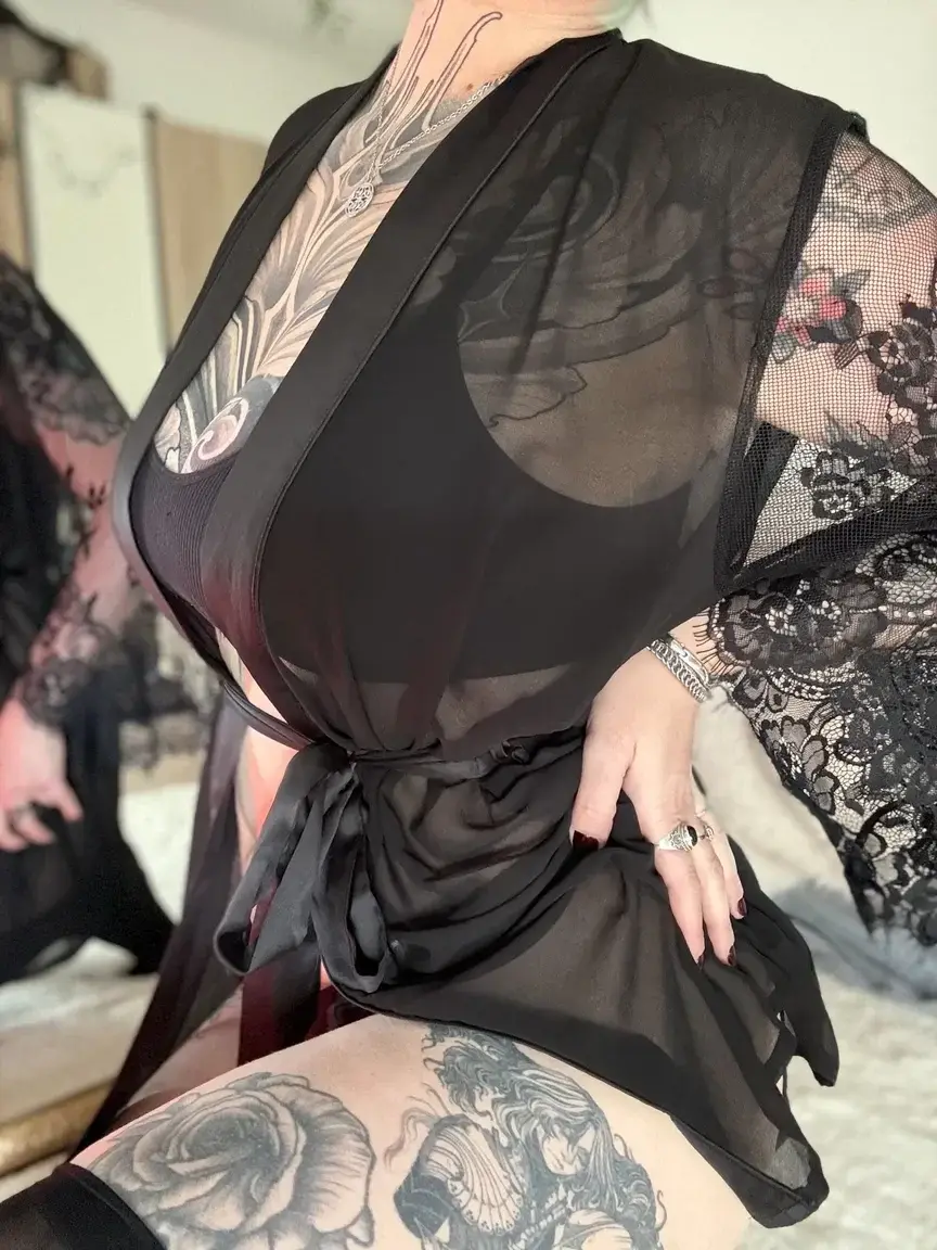 Ladyscorpiolilith — média 9 | French Modèles