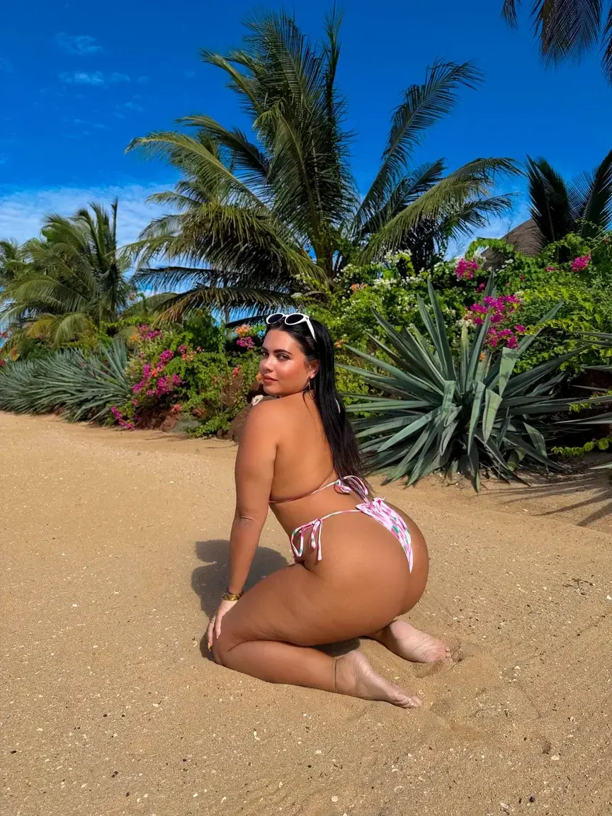 Laurab974 - Photo exclusive MYM 3 | French Modèles