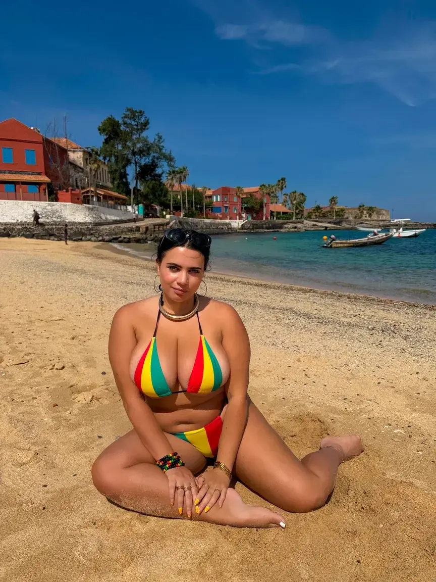 Laurab974 — média 5 | French Modèles