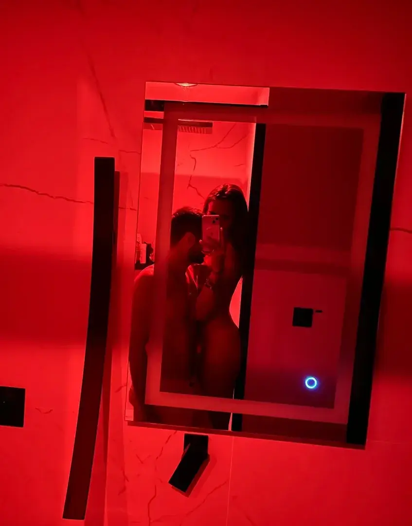 Leak & nude 3 — 2hot4you
