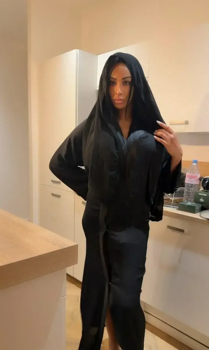 Y’a pas un petit truc qui cloche là ? 🤭😏🤣