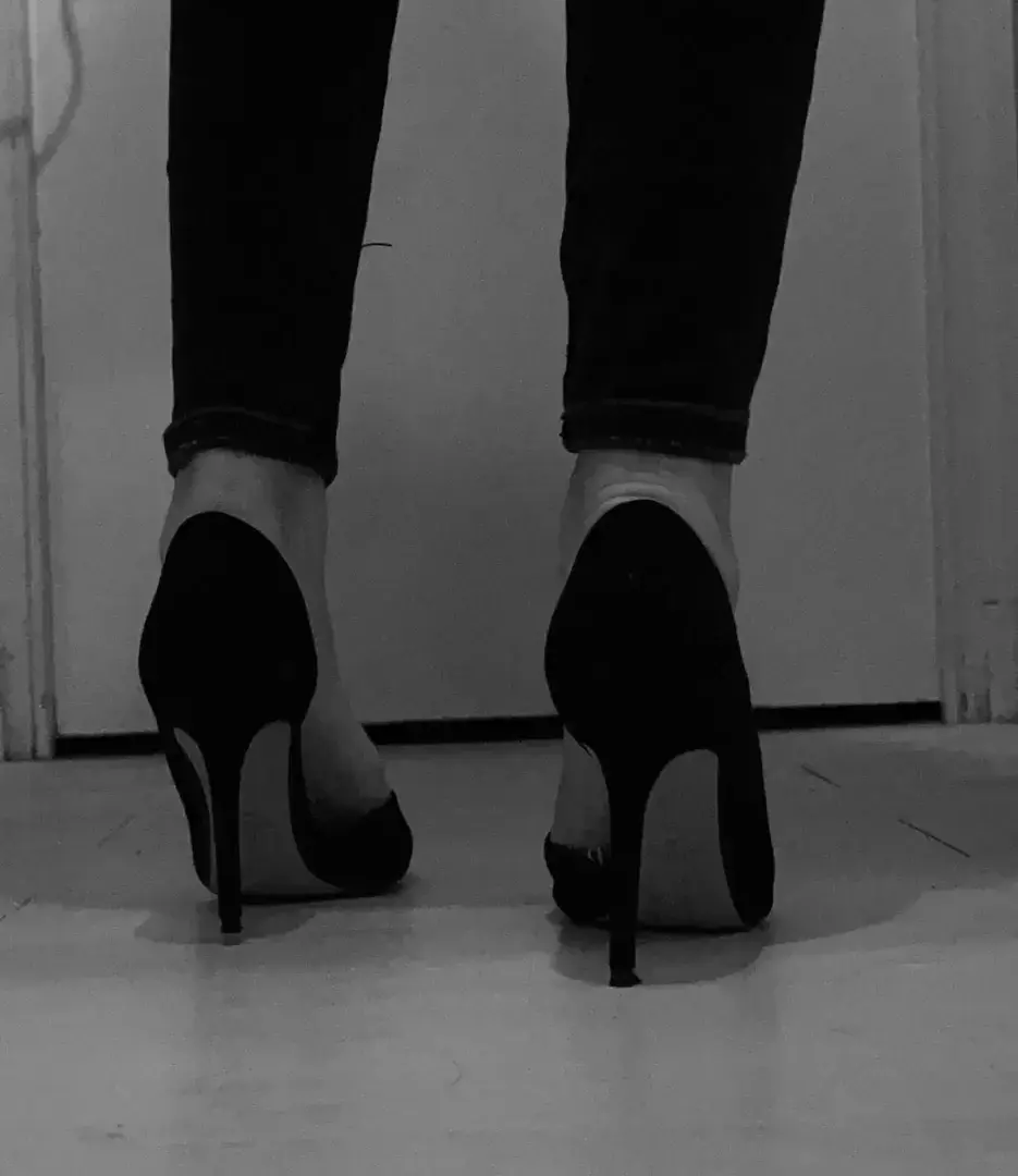 Leak & nude 1 — Miafeet_1