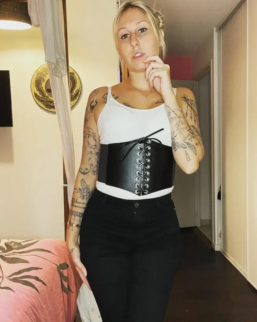 Leak & nude MYM — Girlsen : « média » (MYM)