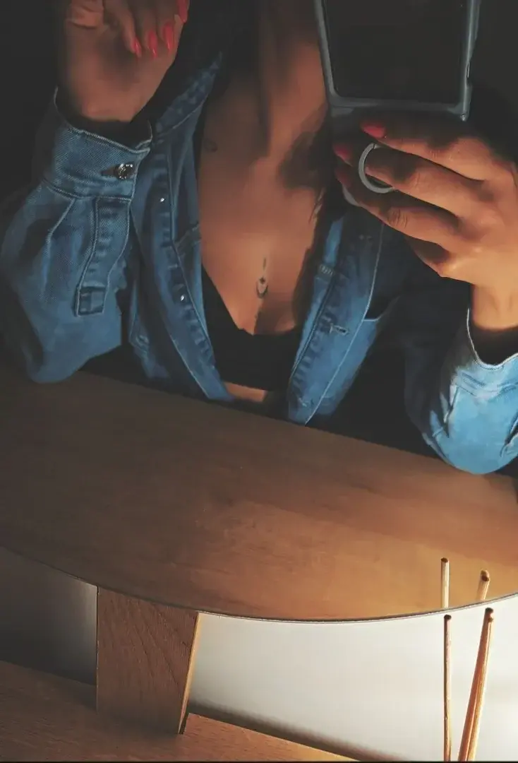 😘