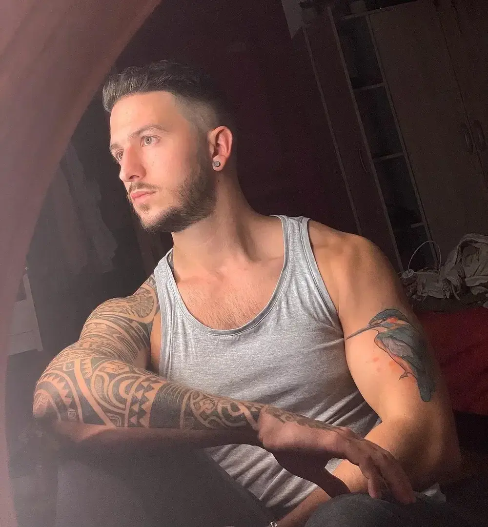 Leak & nude 2 — vikangello