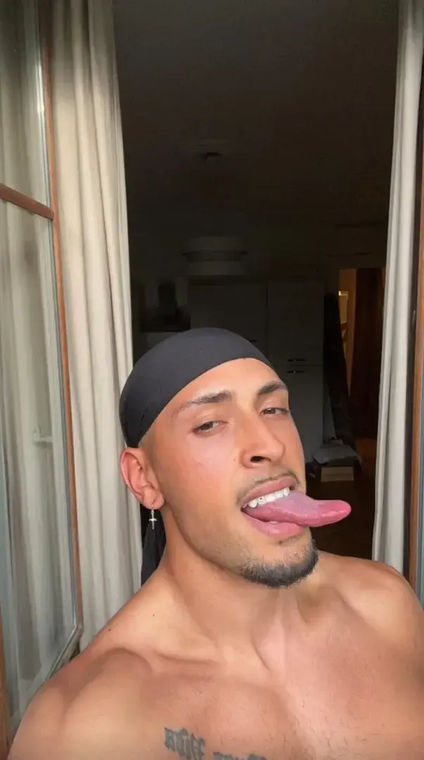 Leak & nude 6 — Karlljohnsson