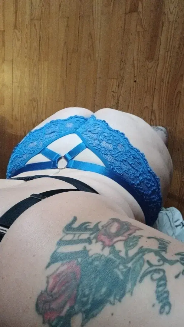Curvygirl82 - Photo exclusive MYM 1 | French Modèles