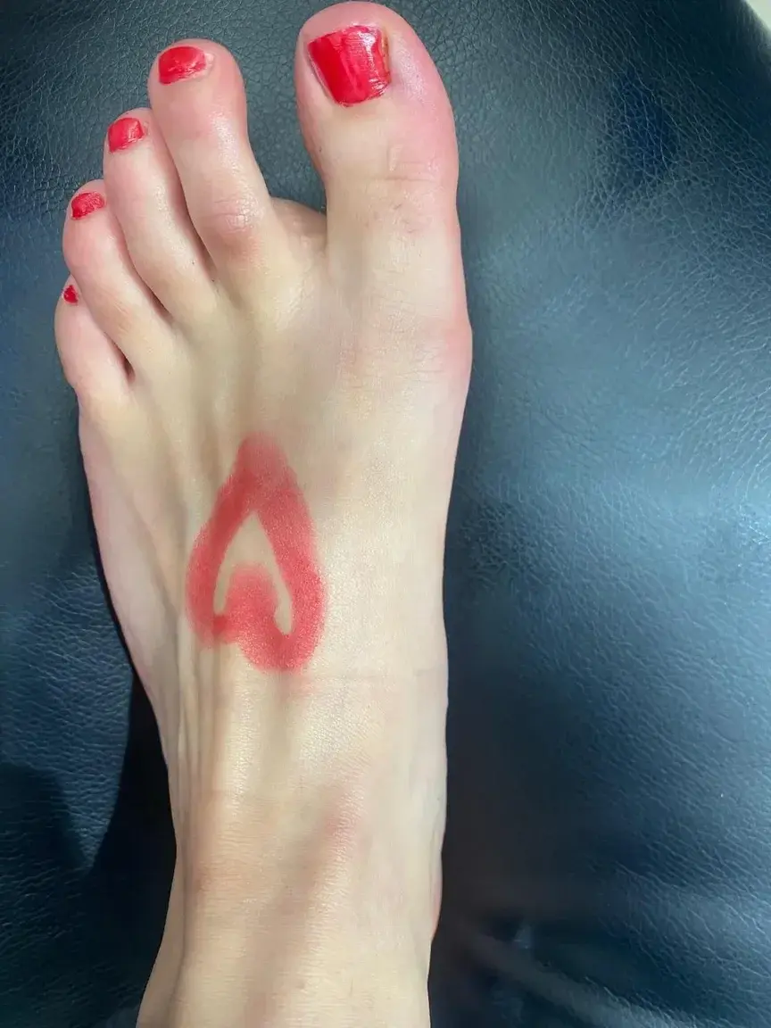 Leak & nude 3 — Enjoy_my_feet