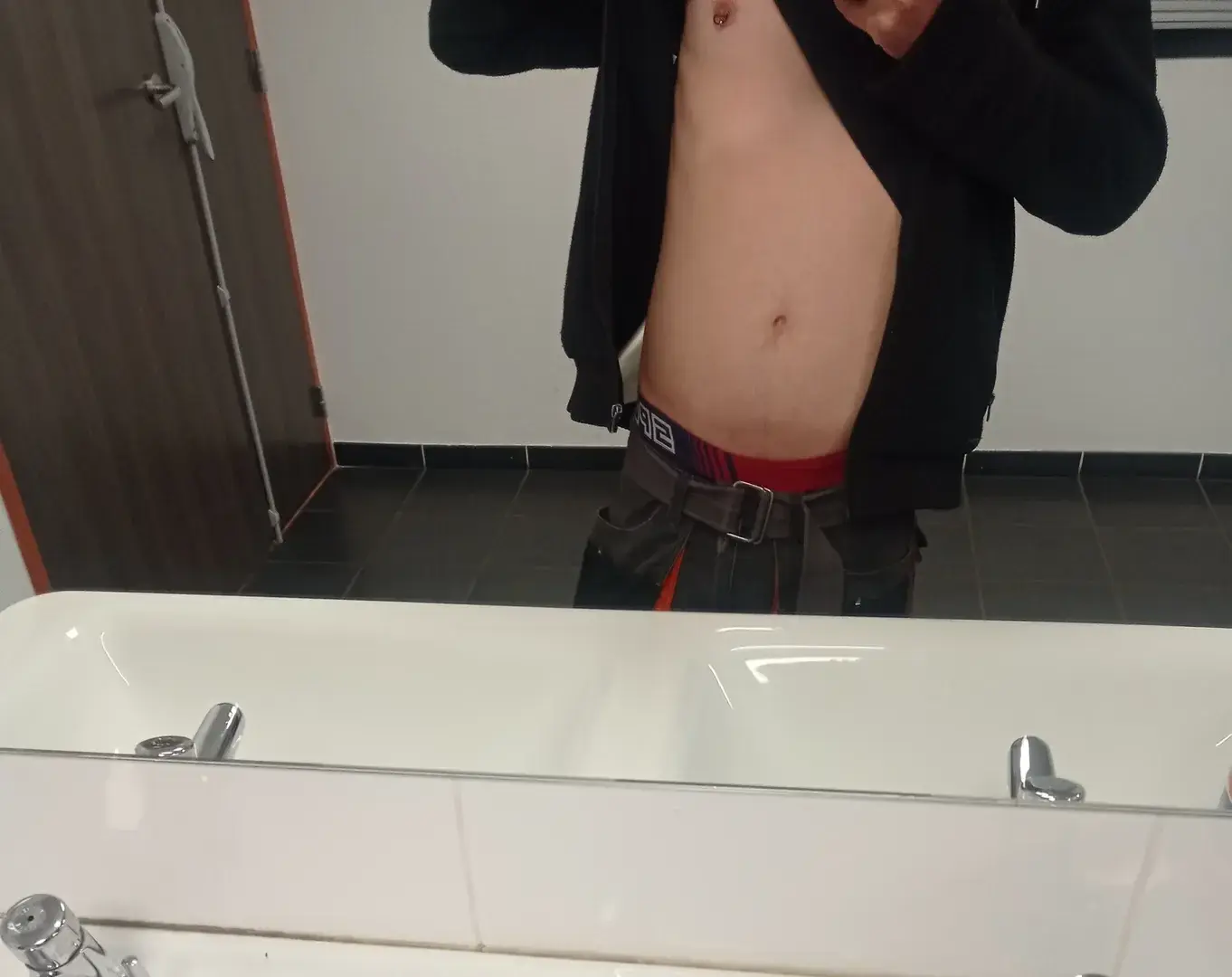 Leak & nude 5 — Deathstar38