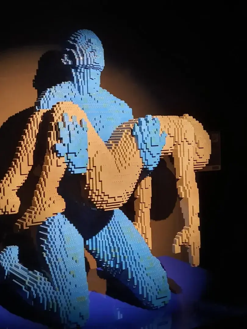 L'incroyable génie de Nathan SawayaSculpture LEGO ❤