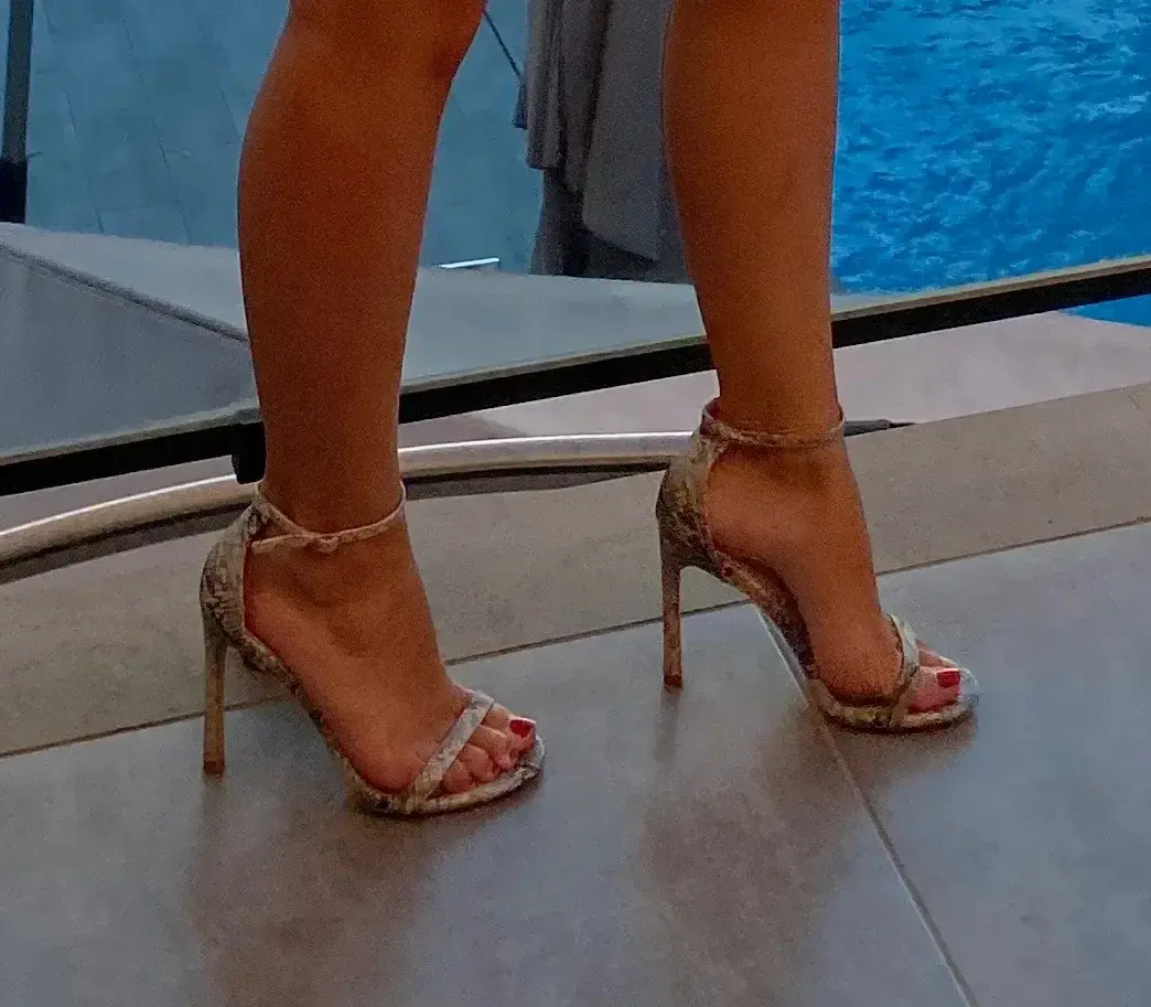 Leak & nude 4 — Feetfrenchgirl_
