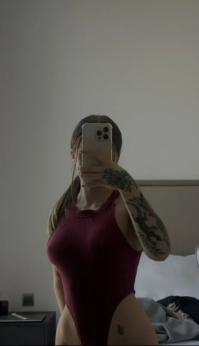 Leak & nude MYM — clara_hsf : « média » (MYM)