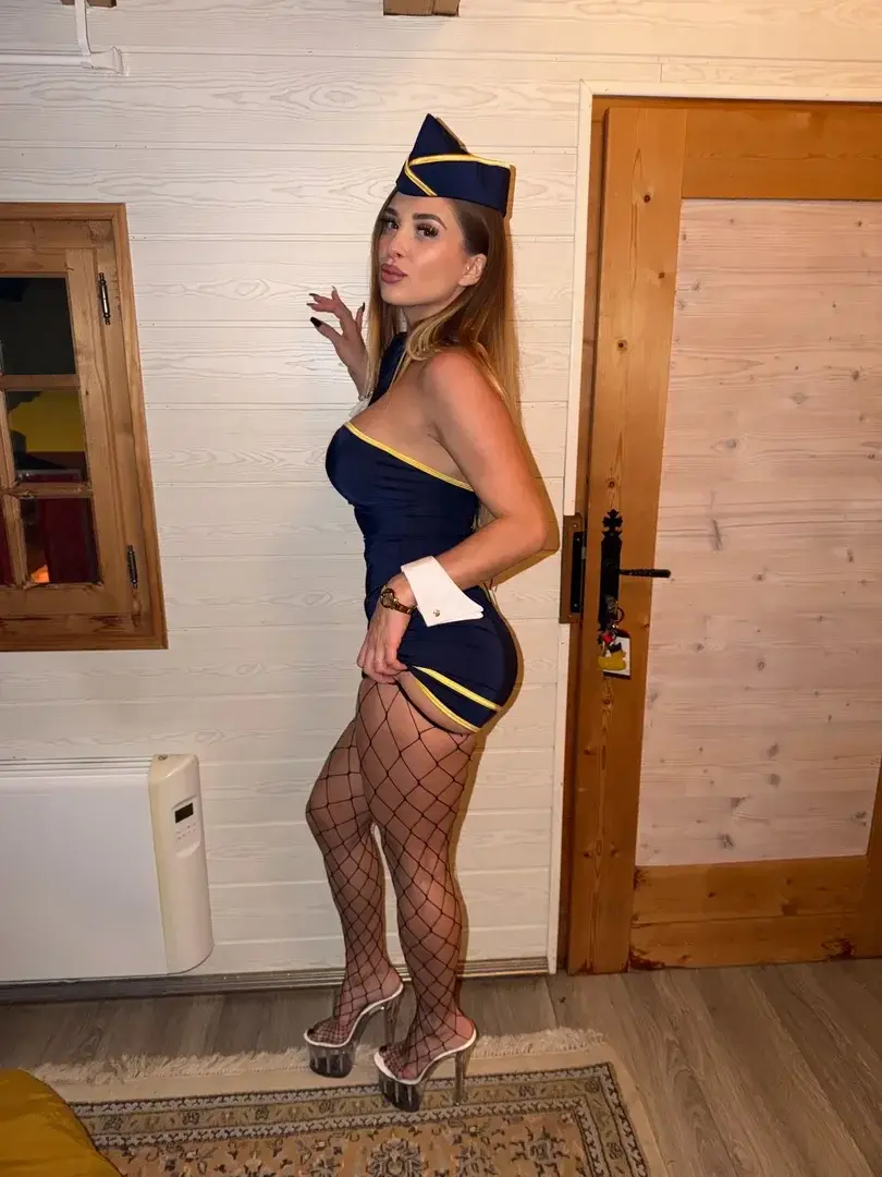 Leak public de maevaa_sinaloa_off — « description de la photo » (nude) sur MYM