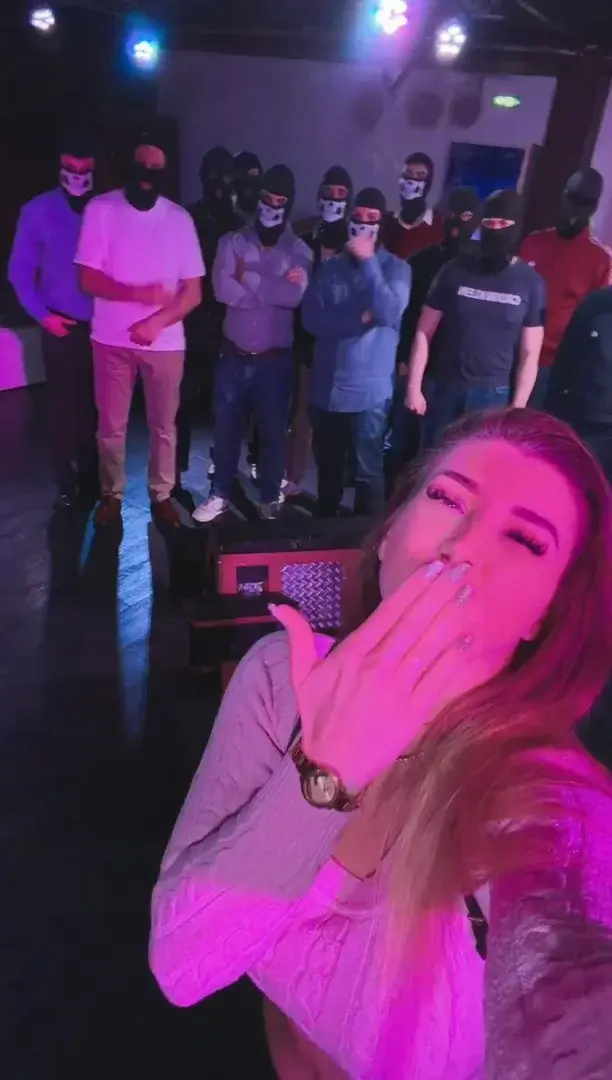 Aperçu public — Maevaa_sinaloa : « média » (MYM) — pas un leak