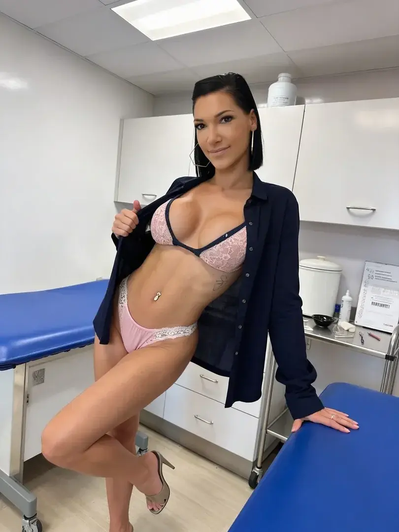 Leak public de Perlanurse — « 🔥 A VIE gratuit sans code 🔥 tu n'as plus d'excuse pour te faire soigner 🤗 #fyp » (nude) sur MYM