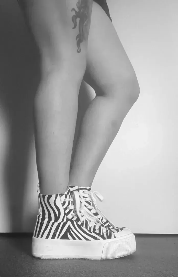 Petites gambettes pour une petite Lolette
