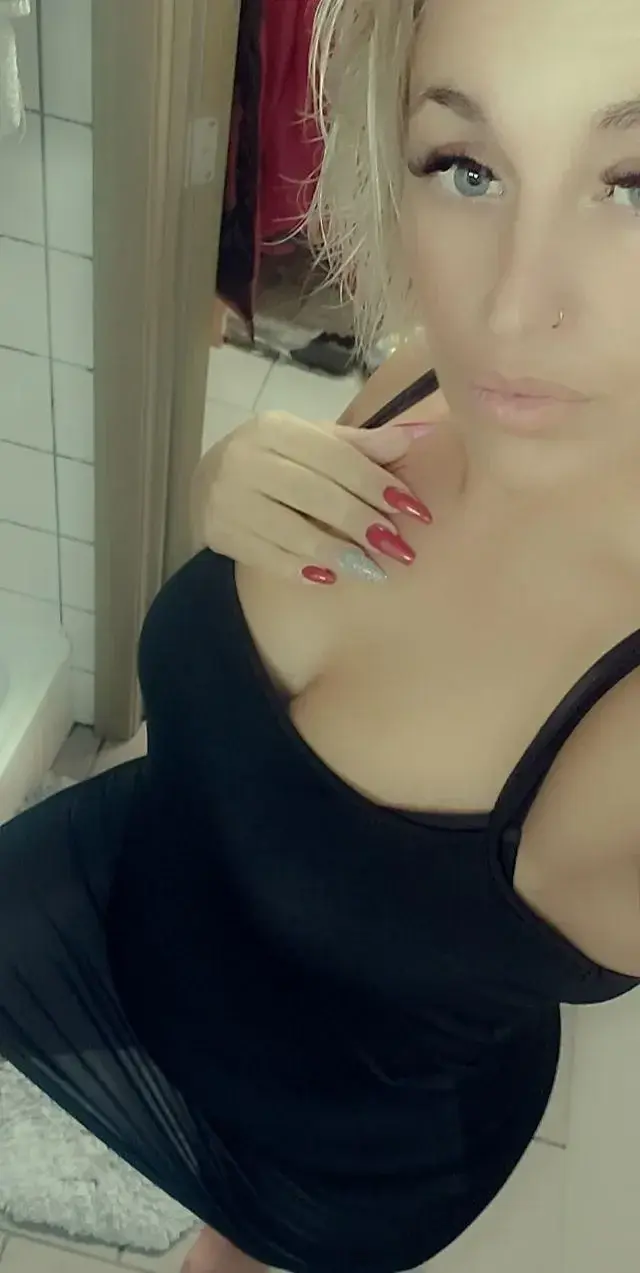 Leak & nude 19 — Blondasse22