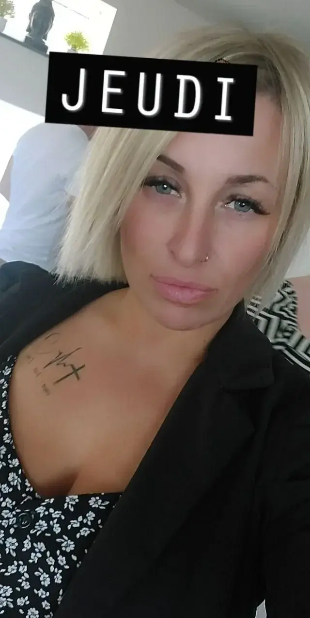 Leak & nude MYM — Blondasse22 : « média » (MYM)