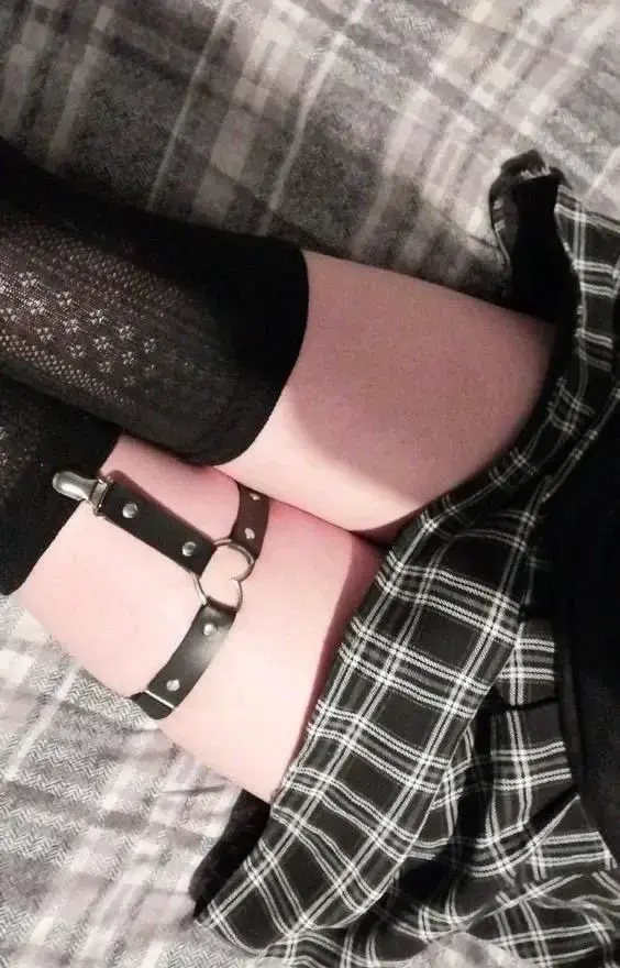 Leak & nude 1 — Skylark