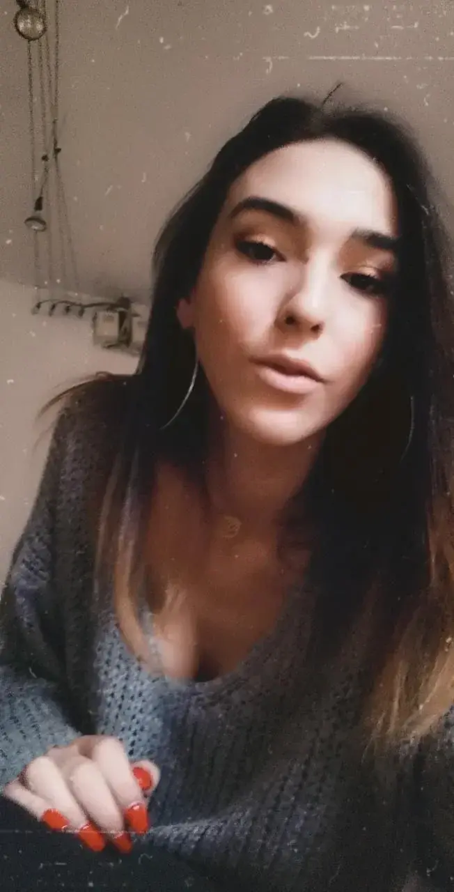Comment aller vous mes petits lou ? 😍Vous avez passez une bonne journée ? Je l'espère, sinon passer en pv et je vais l améliorer😘