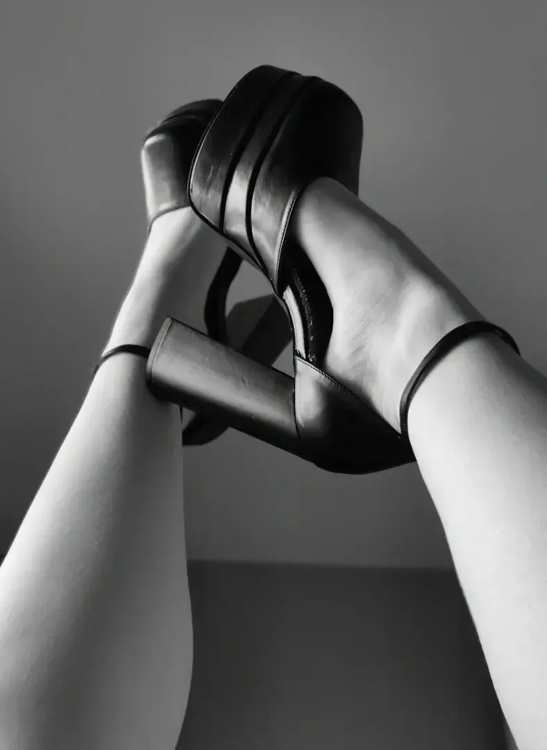 Leak & nude 1 — Pureluxure