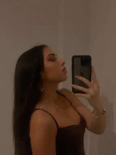 Mirror selfie💫