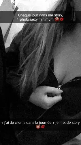 Je me présente, moi c’est Adixia je suis camgirl depuis + de 10ans 😈🤌🏻