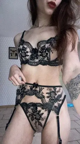 Full black🖤😈