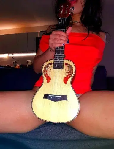 - Tahitian_pleasure987 -