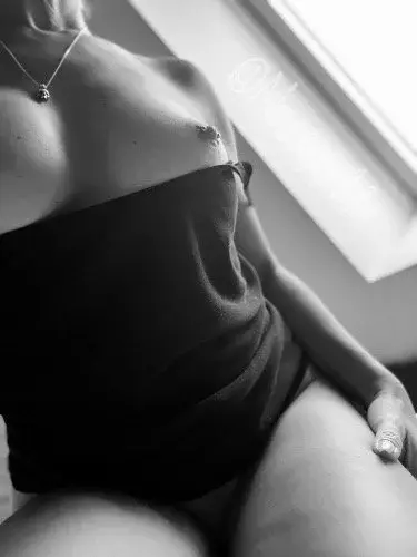 mrssixx - Photo exclusive MYM 1 | French Modèles