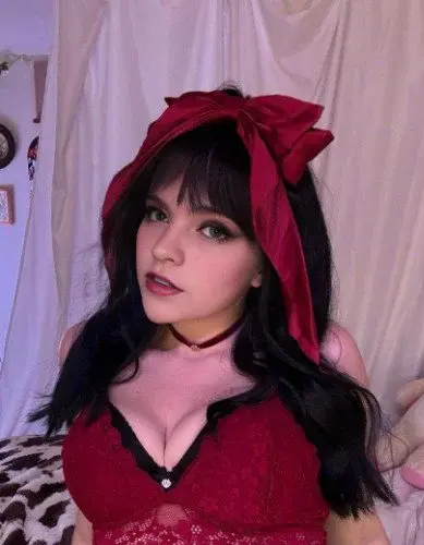 Mon personnage a un côté sombre... et délicieusement provocateur. Viens le découvrir.
Hashtags: #DarkSideCosplay #UncoveProvocation #SexyDarkness #NaughtySecrets #GeekyTemptation