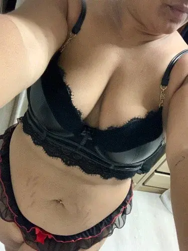 curvy_lesly - Photo exclusive MYM 5 | French Modèles