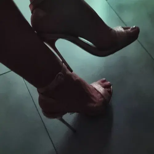 Viens me parlé en privé,je tout mon temps 